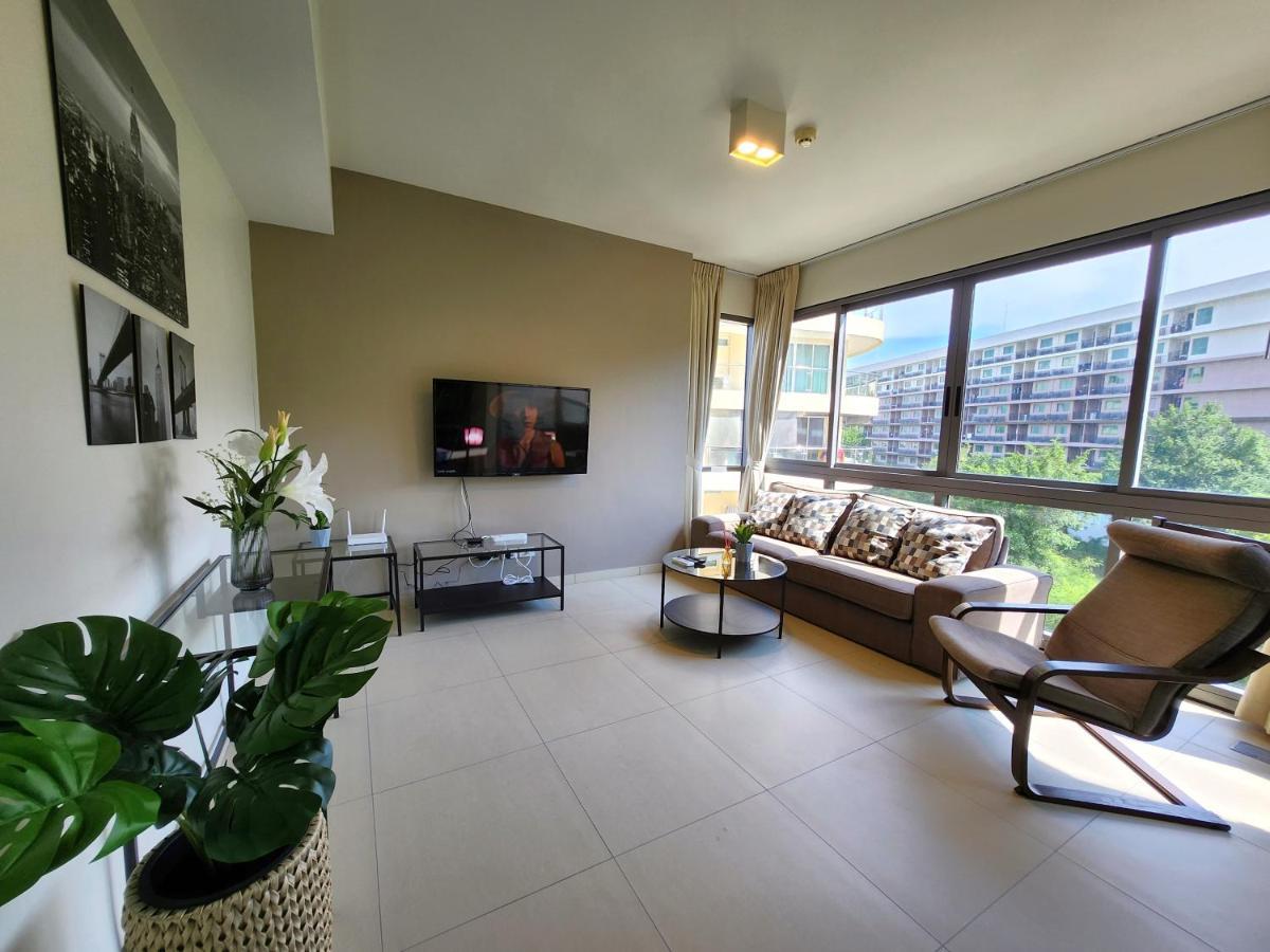 Unixx Oasis : Grandeur 2Br Suite パッタヤー エクステリア 写真